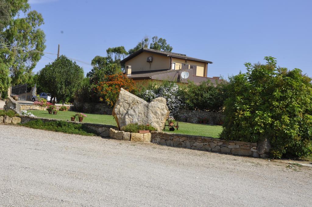 Agriturismo Sechi Campanedda エクステリア 写真